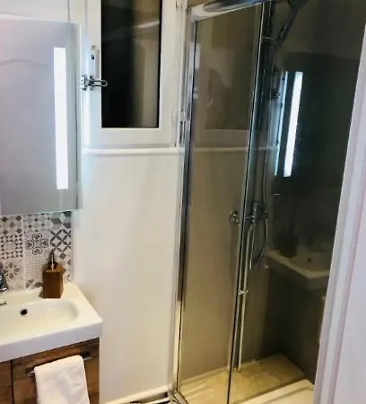 Aux Clefs Des Sacres - Jean De La Fontaine Reims